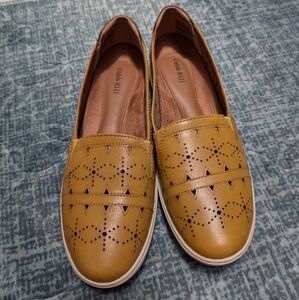 Cobb Hill Bailee slip-on shoe in yellow.